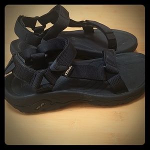 Teva Hurricane XLT sandals size 8 EUC